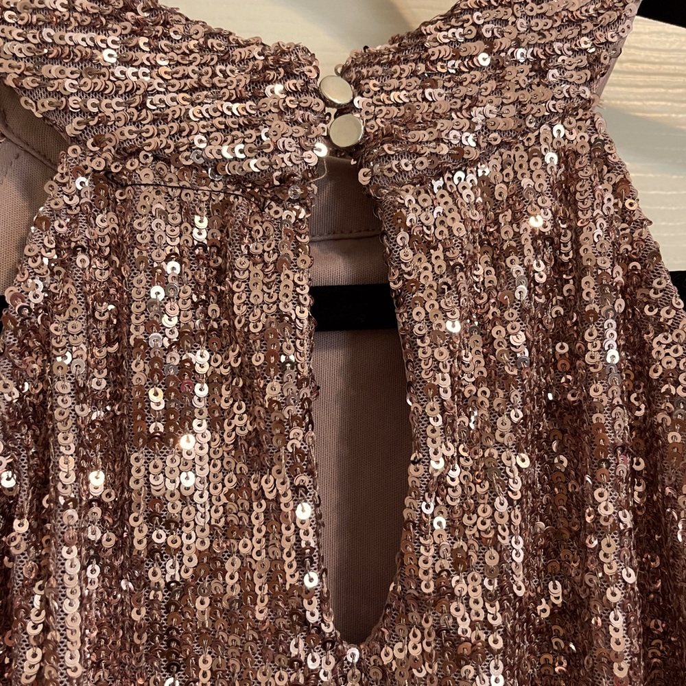 NWT Cable & Gauge Sequined Halter High Neck Top